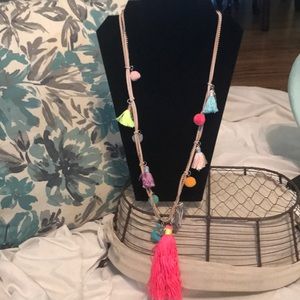 This fun, fantabulous necklace offers many colors